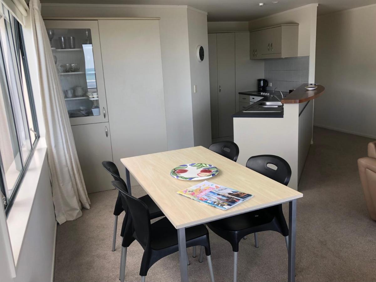 Beachpoint Apartments Ohope エクステリア 写真