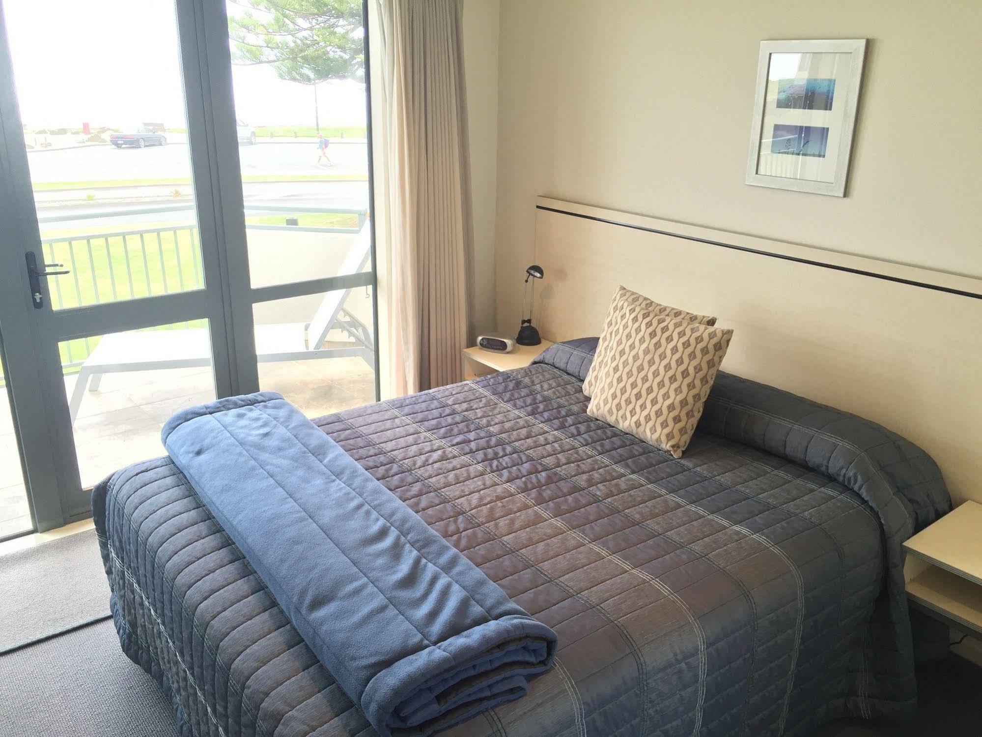 Beachpoint Apartments Ohope エクステリア 写真