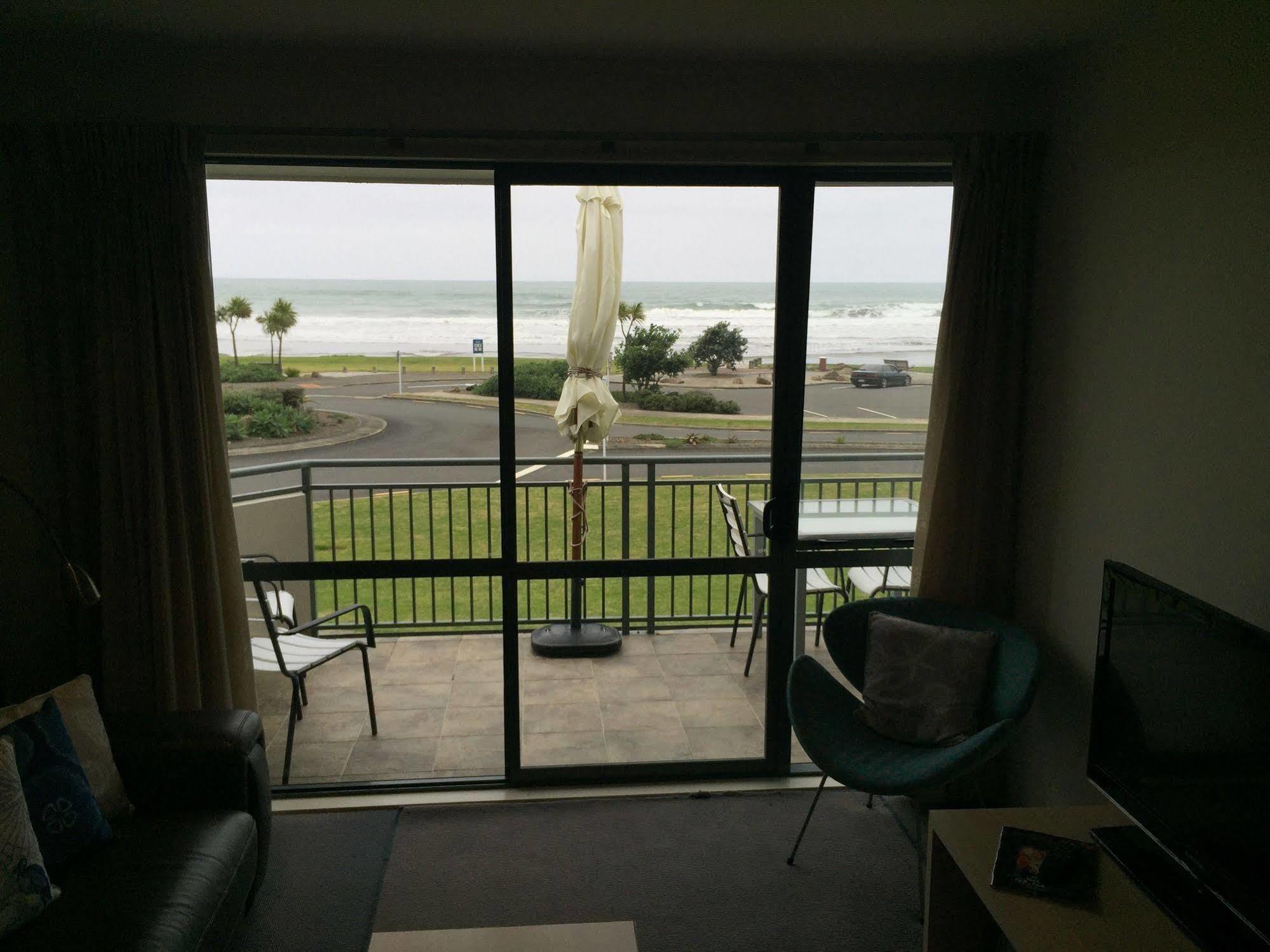 Beachpoint Apartments Ohope エクステリア 写真