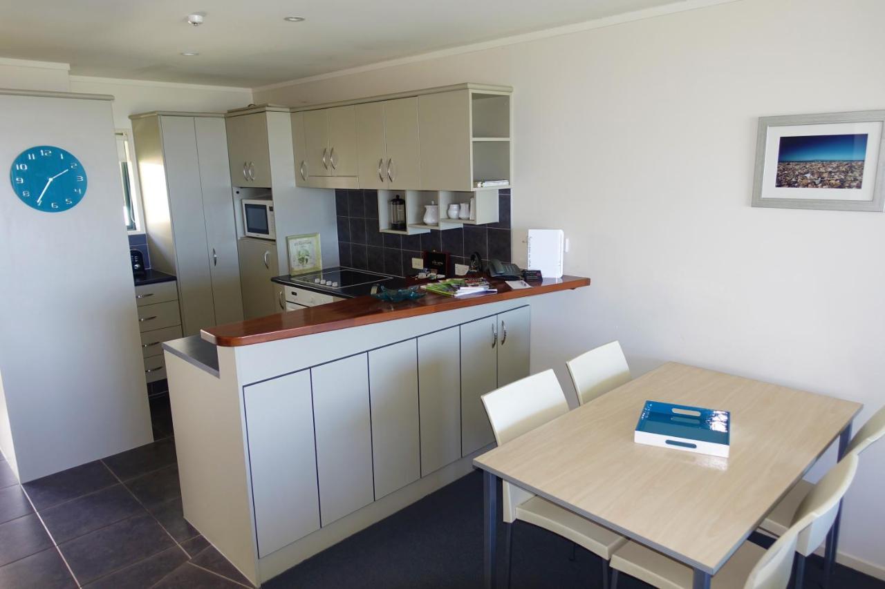Beachpoint Apartments Ohope エクステリア 写真